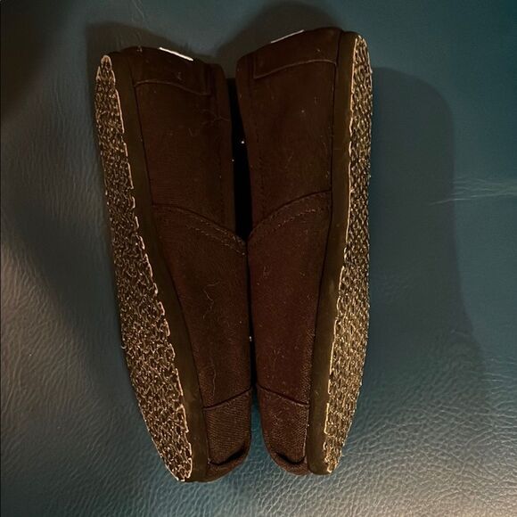 TOMS Women's Black Slip-On Loafers - Picture 6 of 7